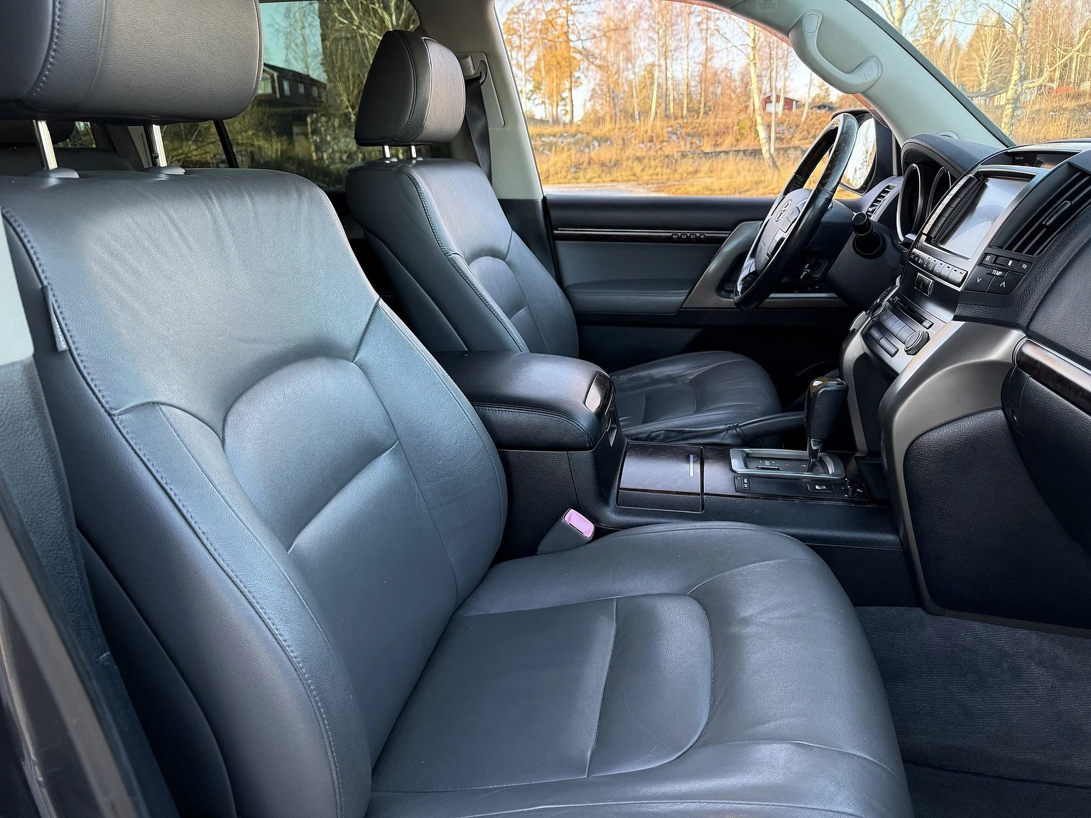 Innenraumfoto von 2008 Toyota Land Cruiser 200 Series 4.5 V8 (18)