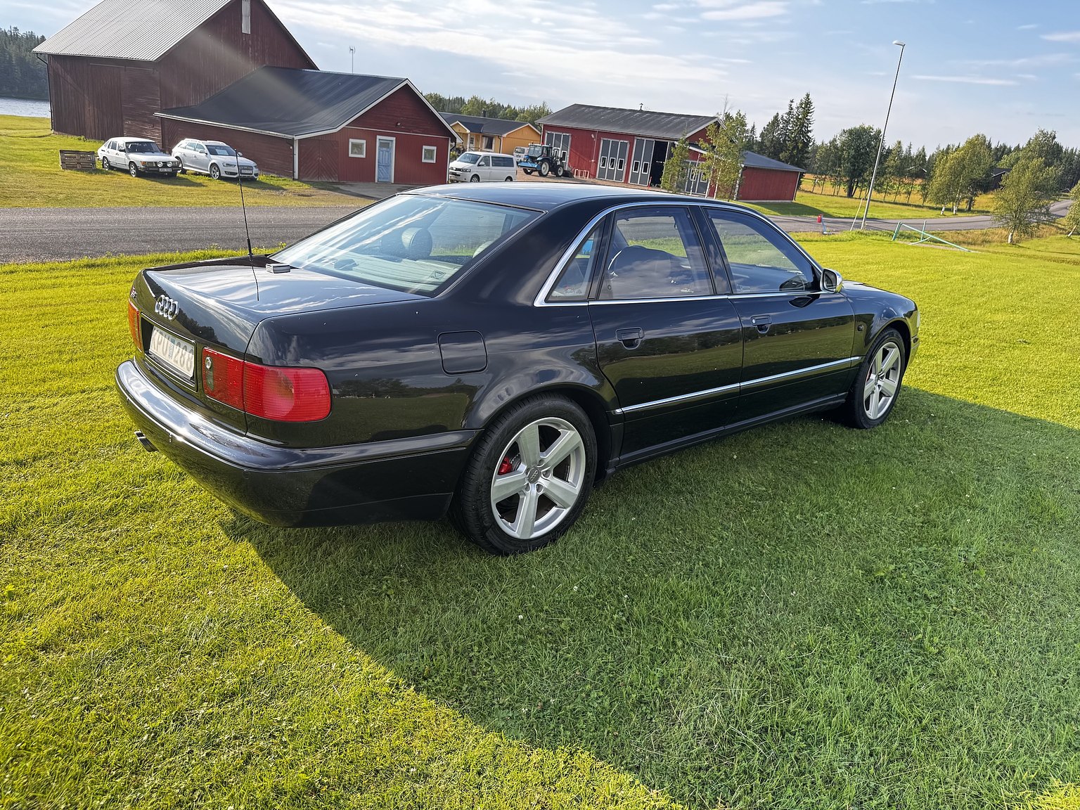 Exteriörbild på 1999 Audi S8 4.2 Quattro