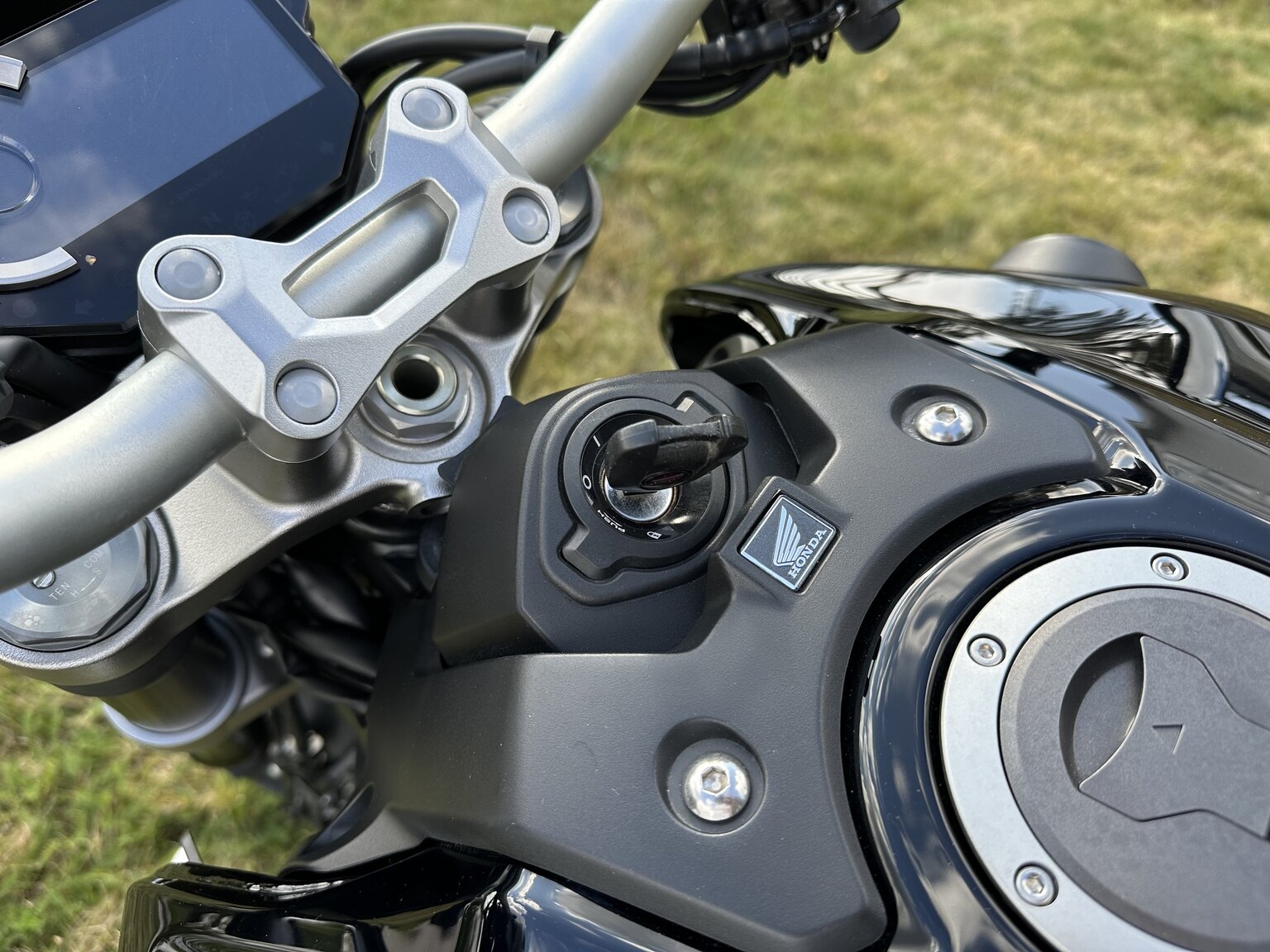 Exteriörbild på 2018 Honda CB1000R