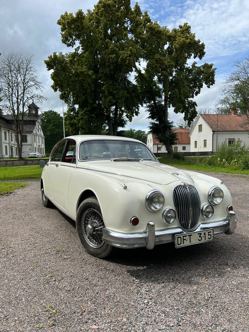 Exterior image of 1963 Jaguar Mark II 3.8 Litre