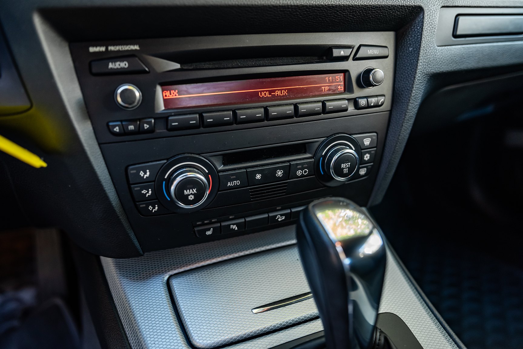 Interior image of 2009 BMW 325Xi