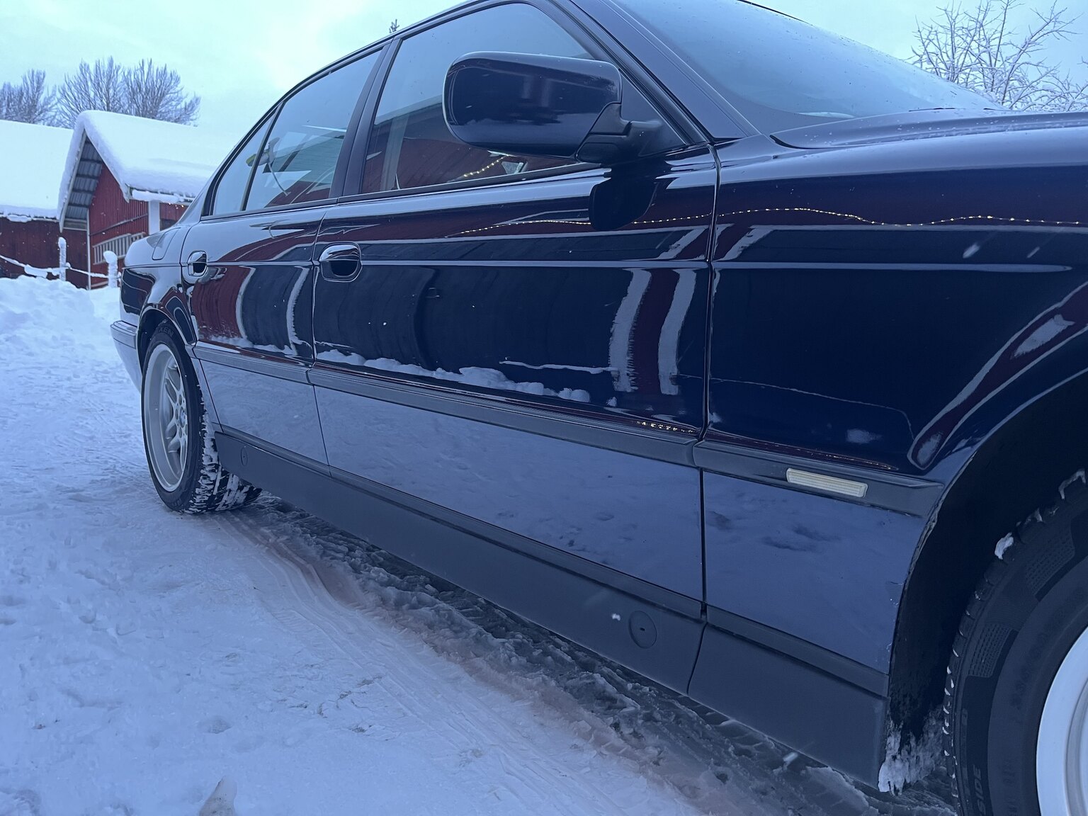 Exteriörbild på 1996 BMW 750IA