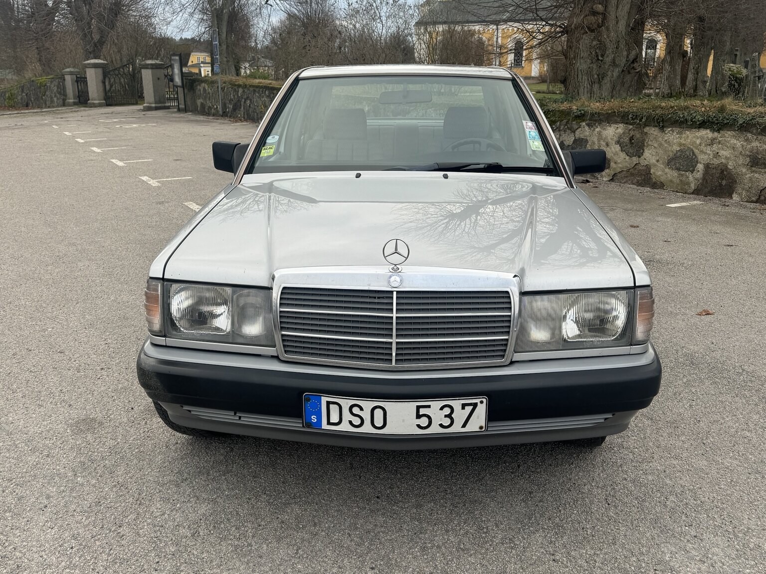 Exterior image of 1992 Mercedes-Benz 190 D