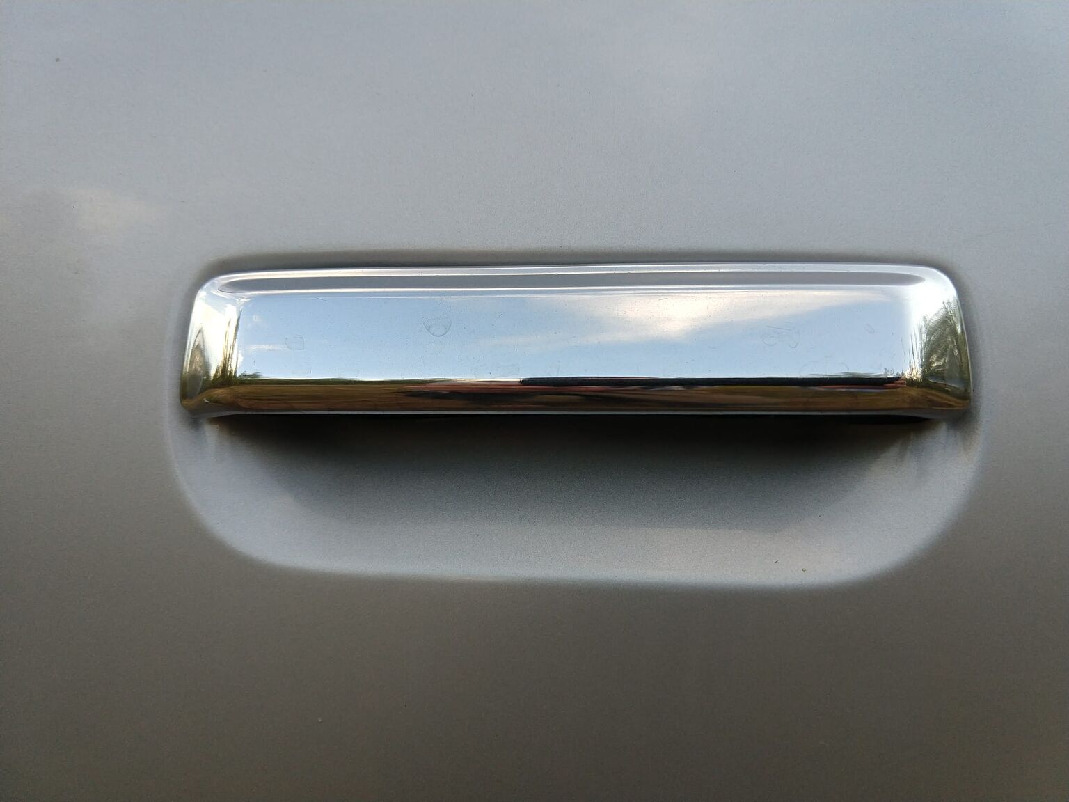 Exteriörbild på 1983 Datsun Laurel