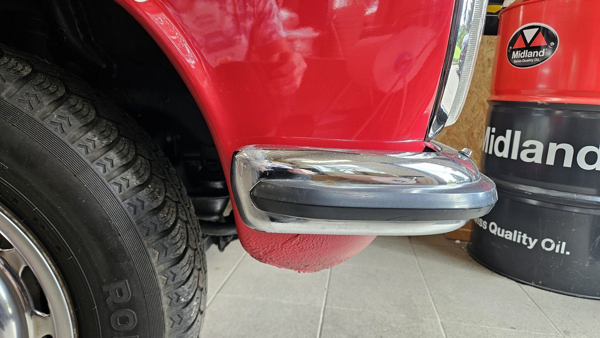 Exteriörbild på 1975 Mercedes-Benz 200