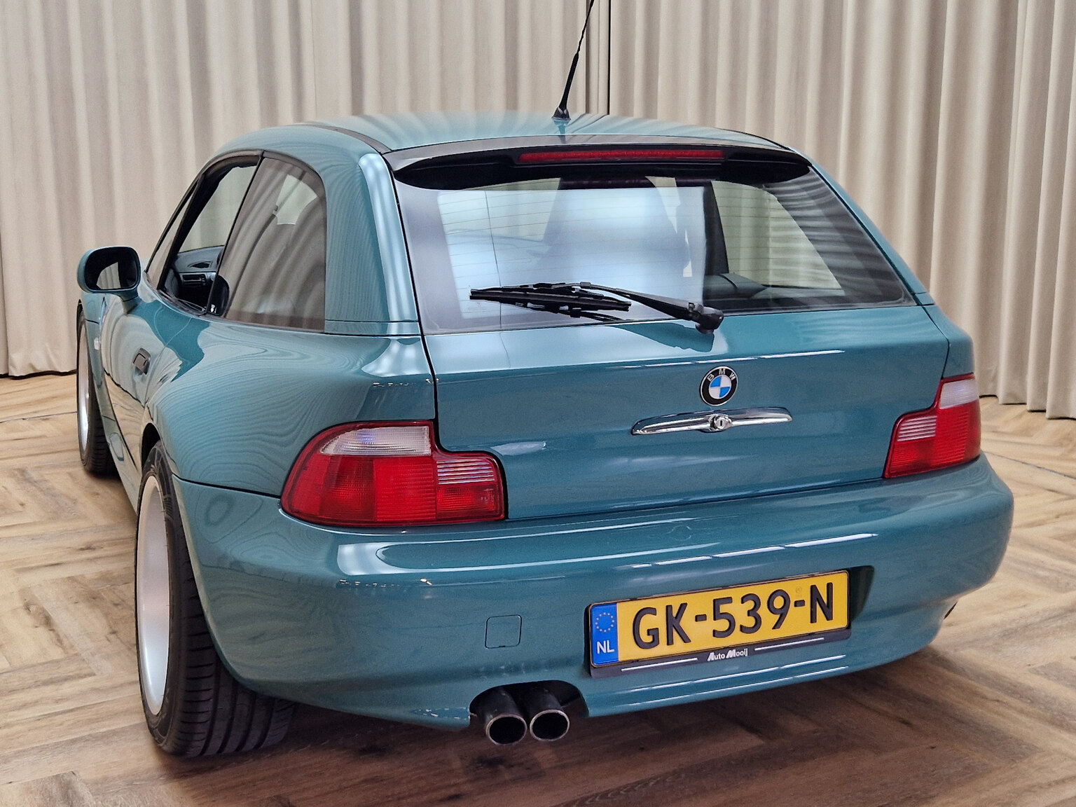 Exterior image of 2000 BMW Z3 Coupé 3.0