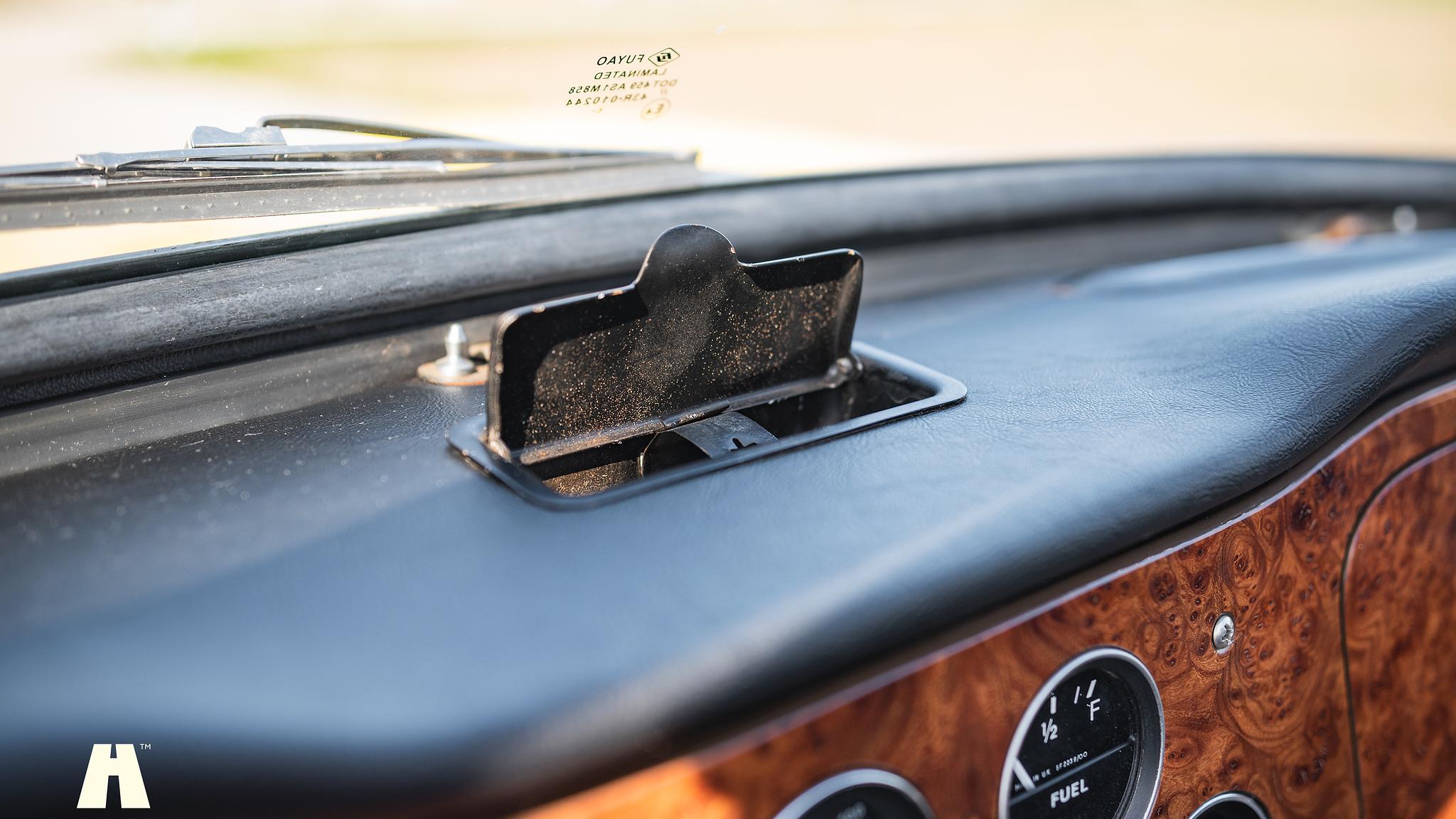 Interiörbild 1974 Triumph TR6 (26)