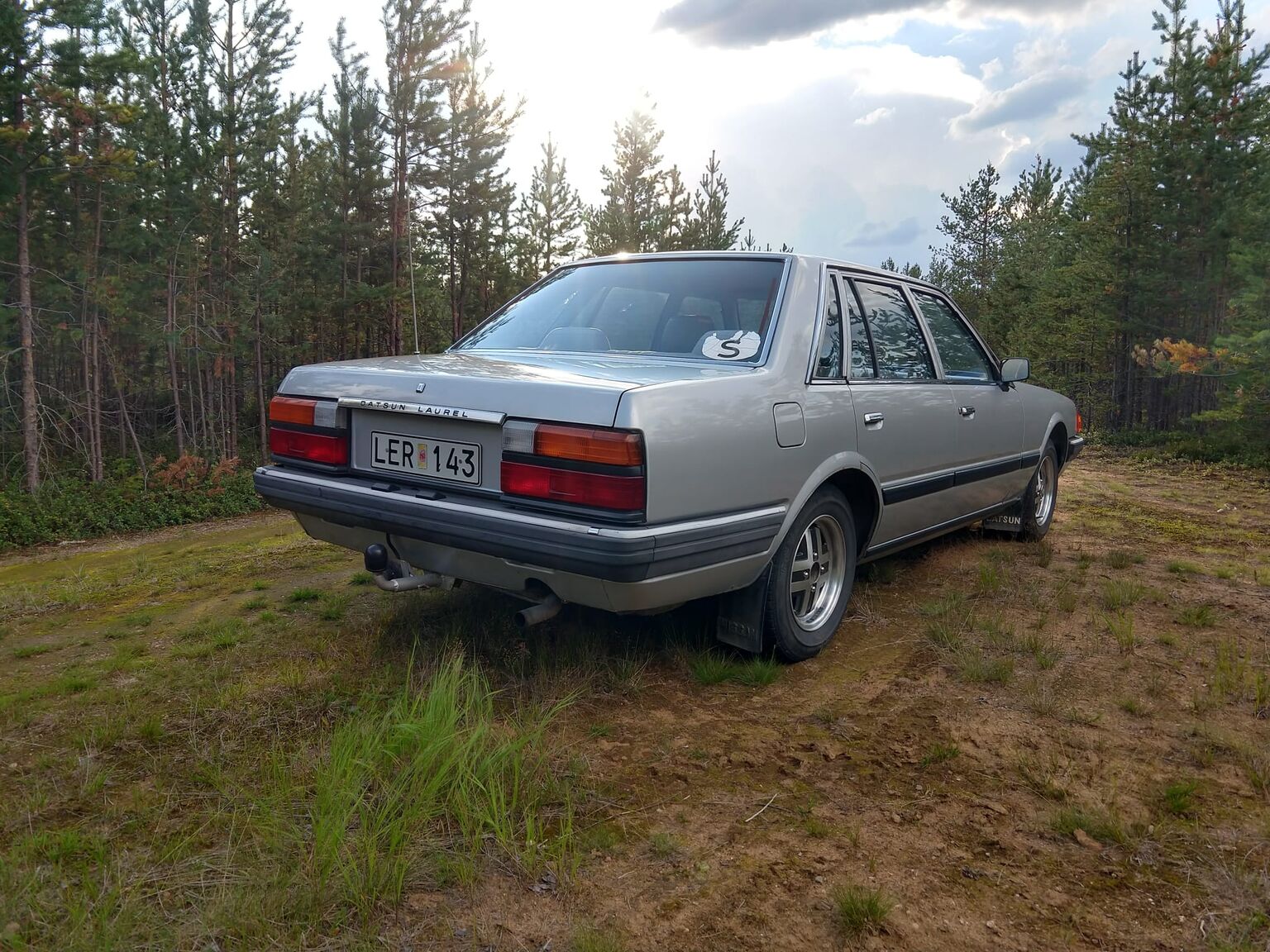 Exteriörbild på 1983 Datsun Laurel