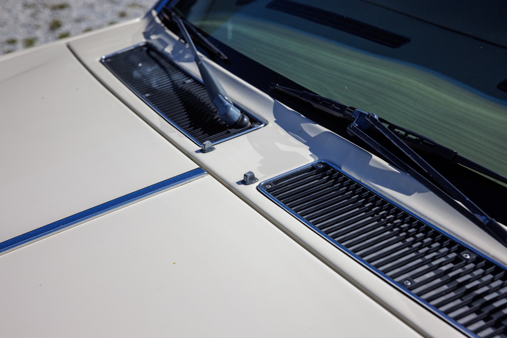 Exterior image of 1991 Rolls Royce Silver Spur LWB