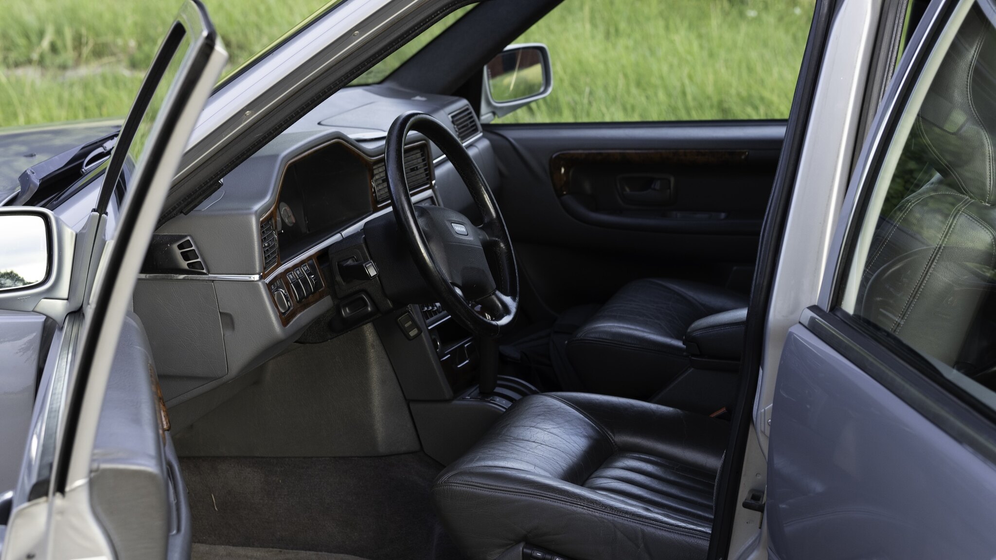 Interior image of 1996 VOLVO 960 Executive