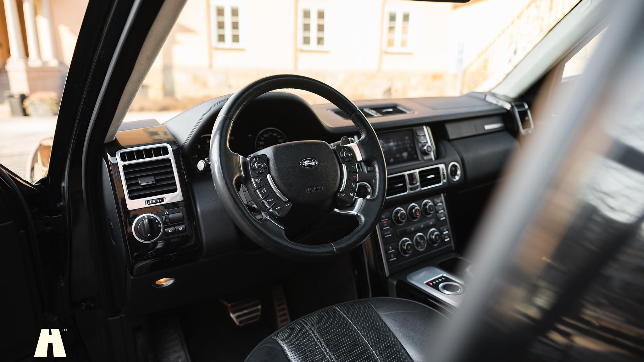 Interior image of 2012 Land Rover Range Rover Westminster TDV8 (L322)