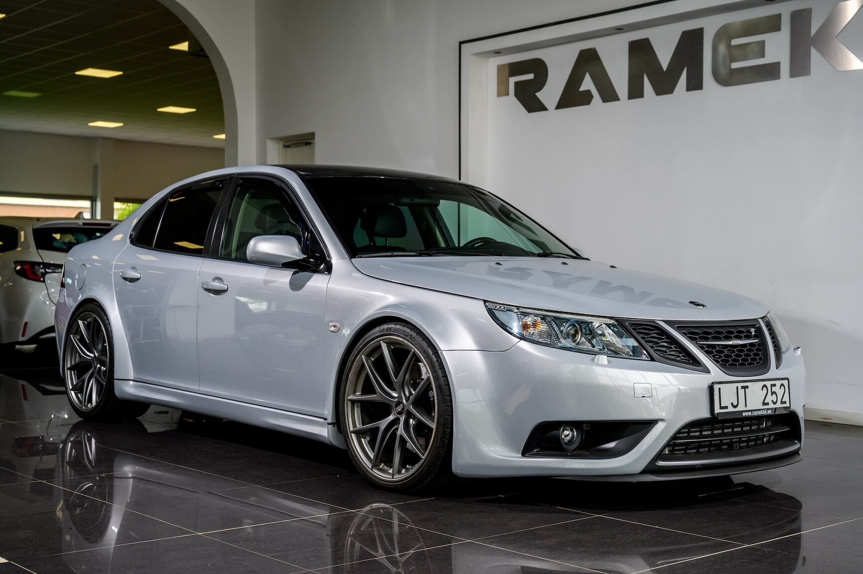 Exterior image of 2008 SAAB 9-3 Aero SportSedan Silver Beast SFRO
