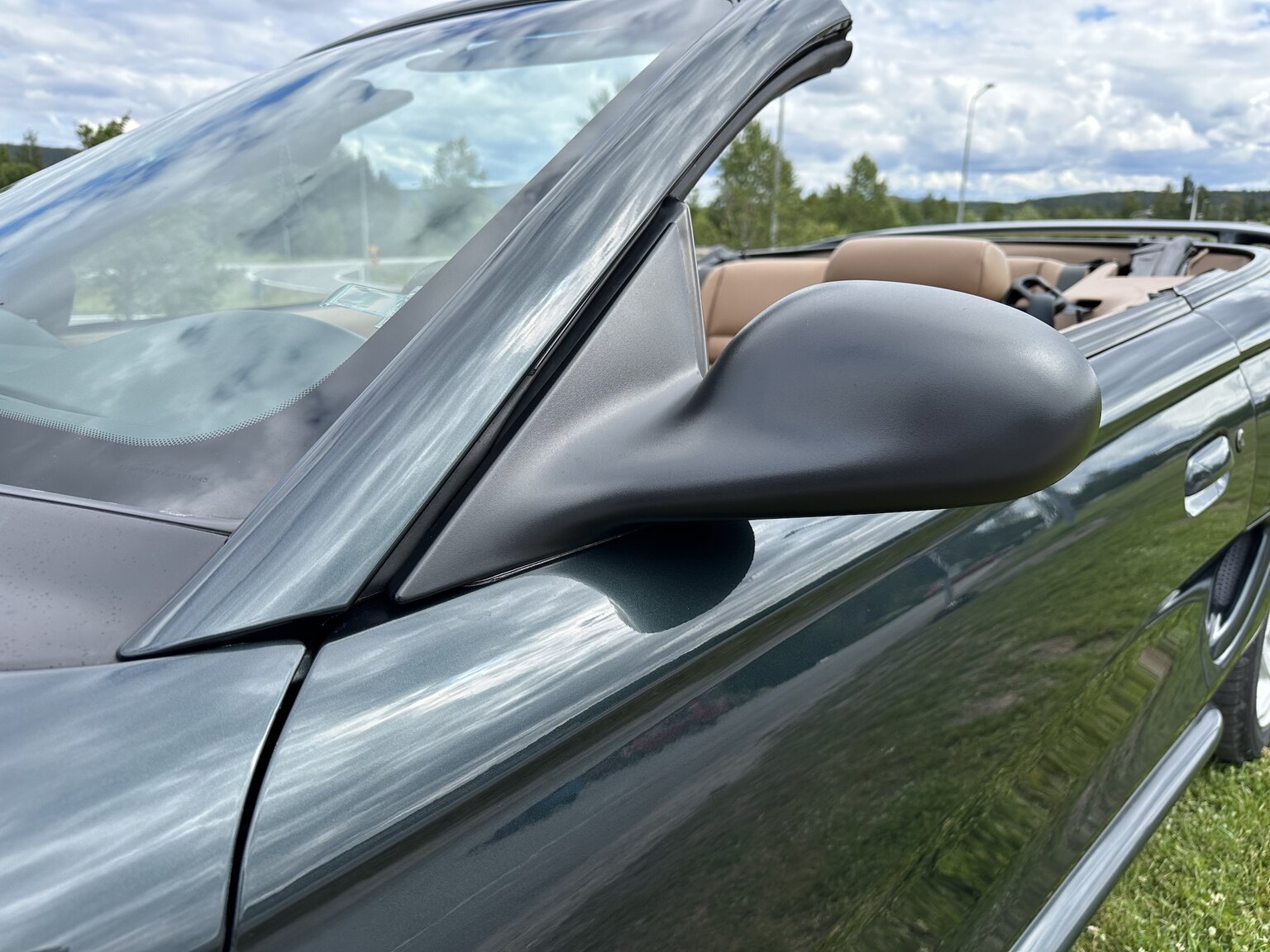 Exterior image of 1998 Ford Mustang GT Convertible