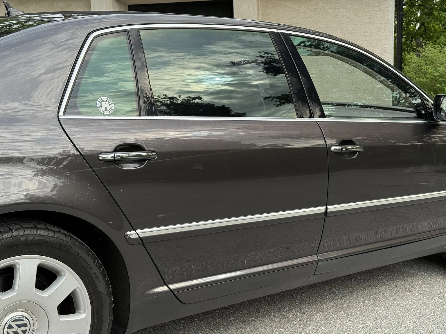 Exteriörbild på 2009 Volkswagen Phaeton W12 LWB Executive (38)