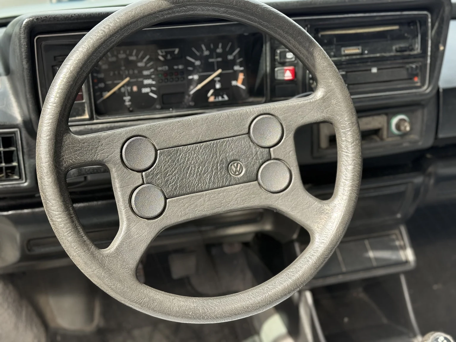 Interiörbild 1987 VW Golf Cabriolet (2)