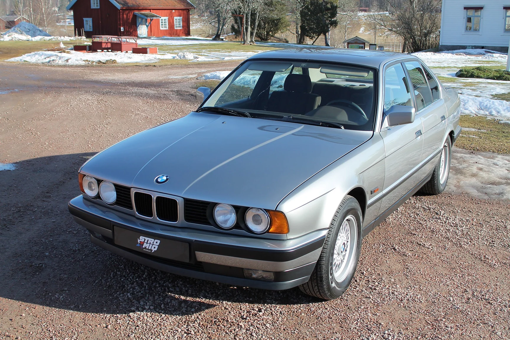 Exterior image of 1988 BMW 535i - NO RESERVE (28)