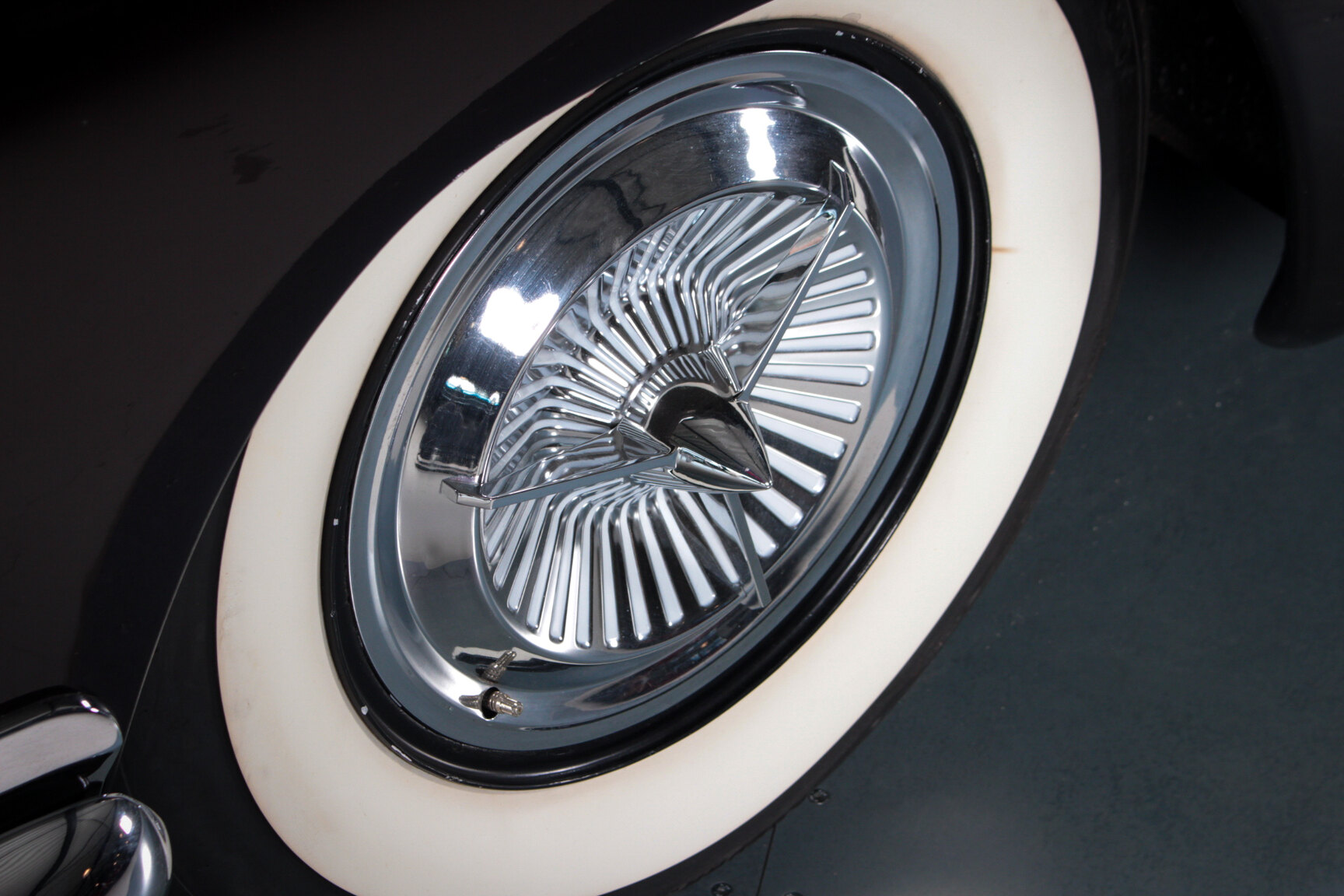Exterior image of 1951 Lincoln Cosmopolitan 