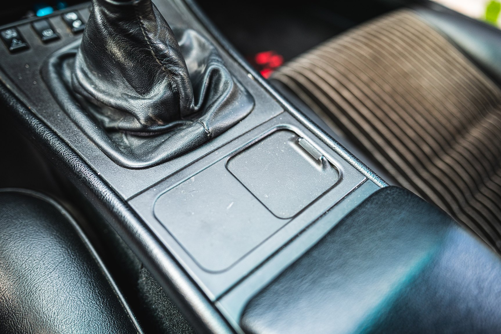 Interior image of 1988 Porsche 944