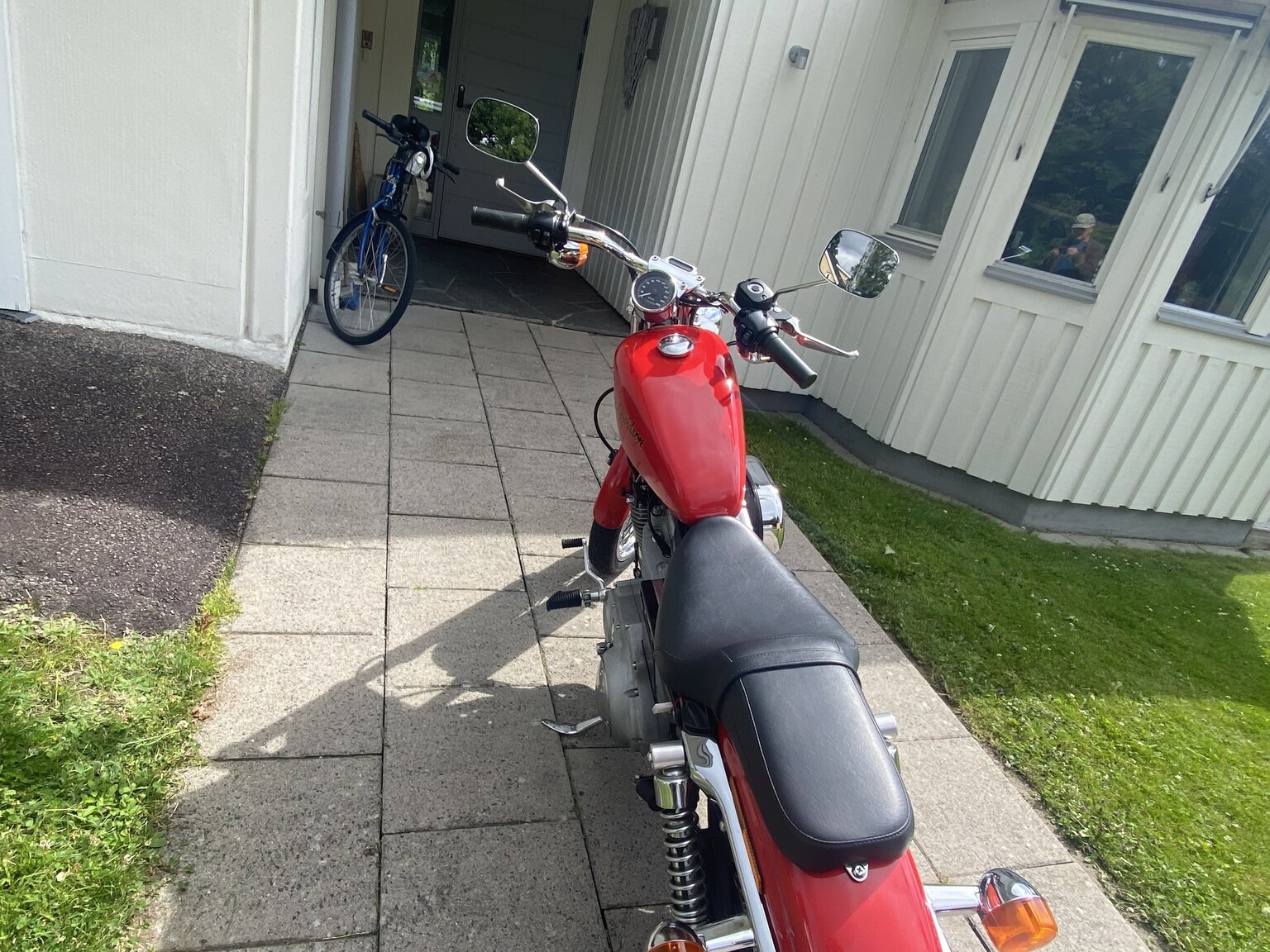 Exterior image of 1998 Harley-Davidson XL883