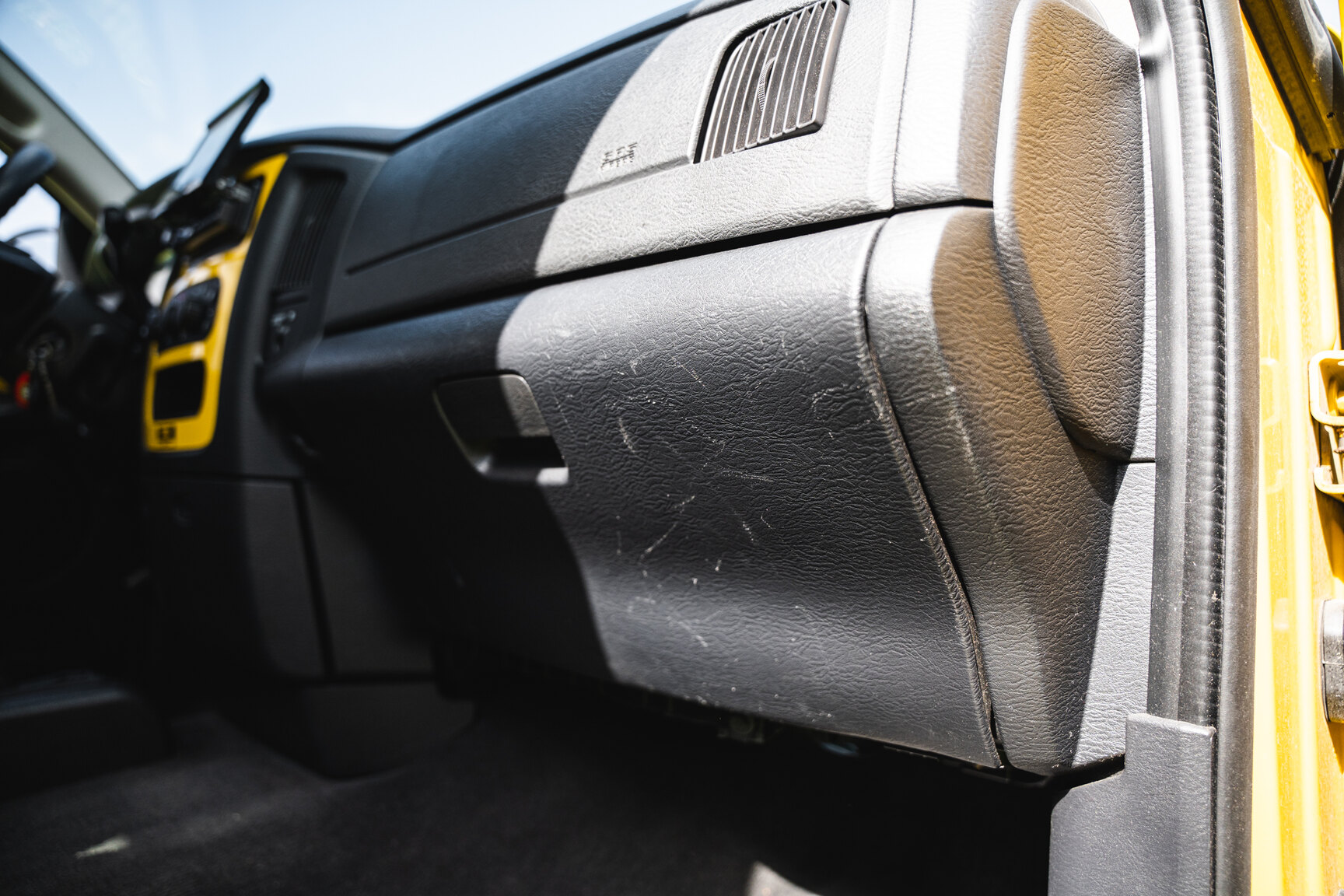 Innenraumfoto von 2005 Dodge Ram 1500 Bumble Bee