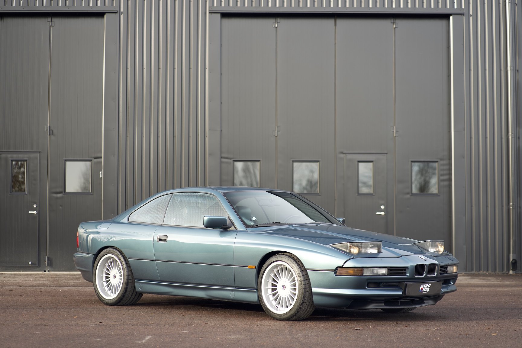 Exteriörbild på 1992 BMW 850i 6-speed manual - NO RESERVE