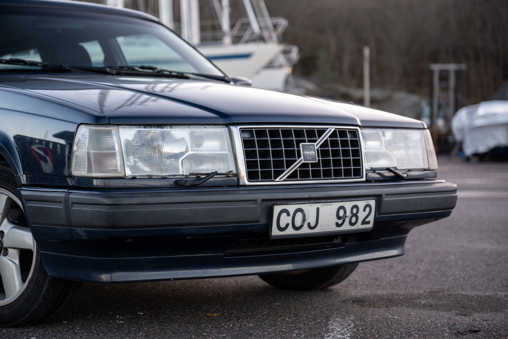 Exterior image of 1998 Volvo 940 Turbo