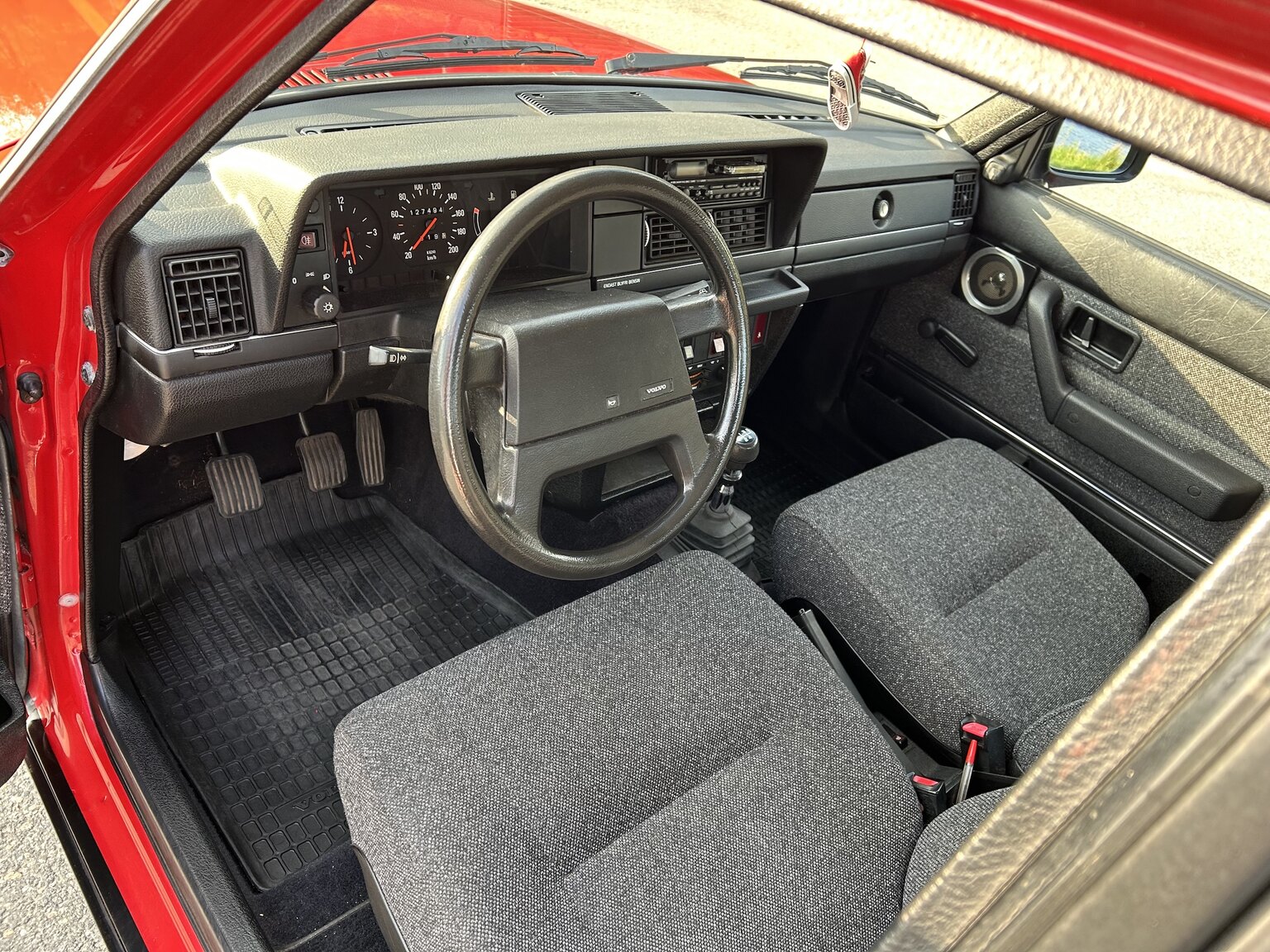 Interiörbild 1990 Volvo 240 GL