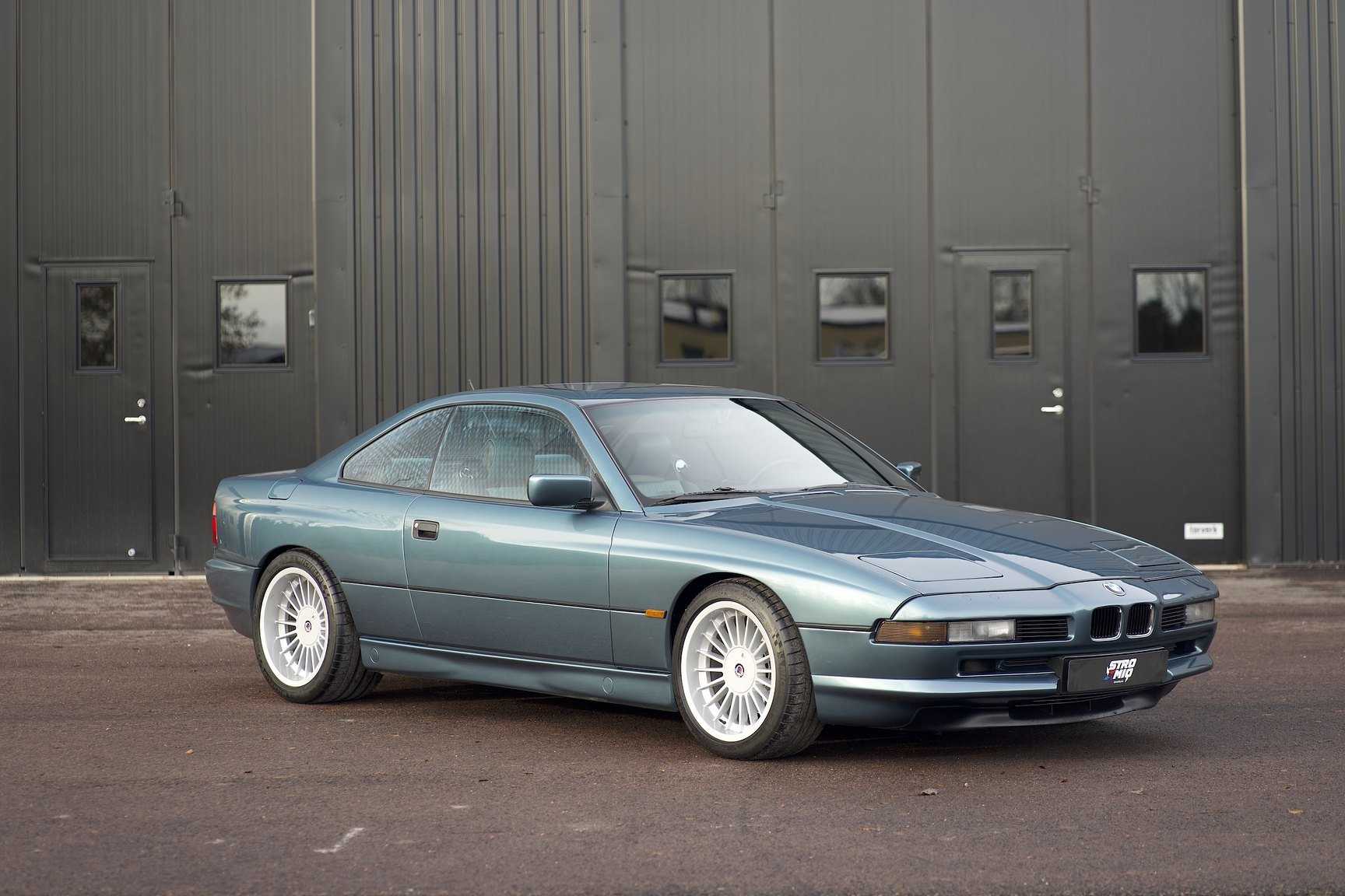 Exteriörbild på 1992 BMW 850i 6-speed manual - NO RESERVE