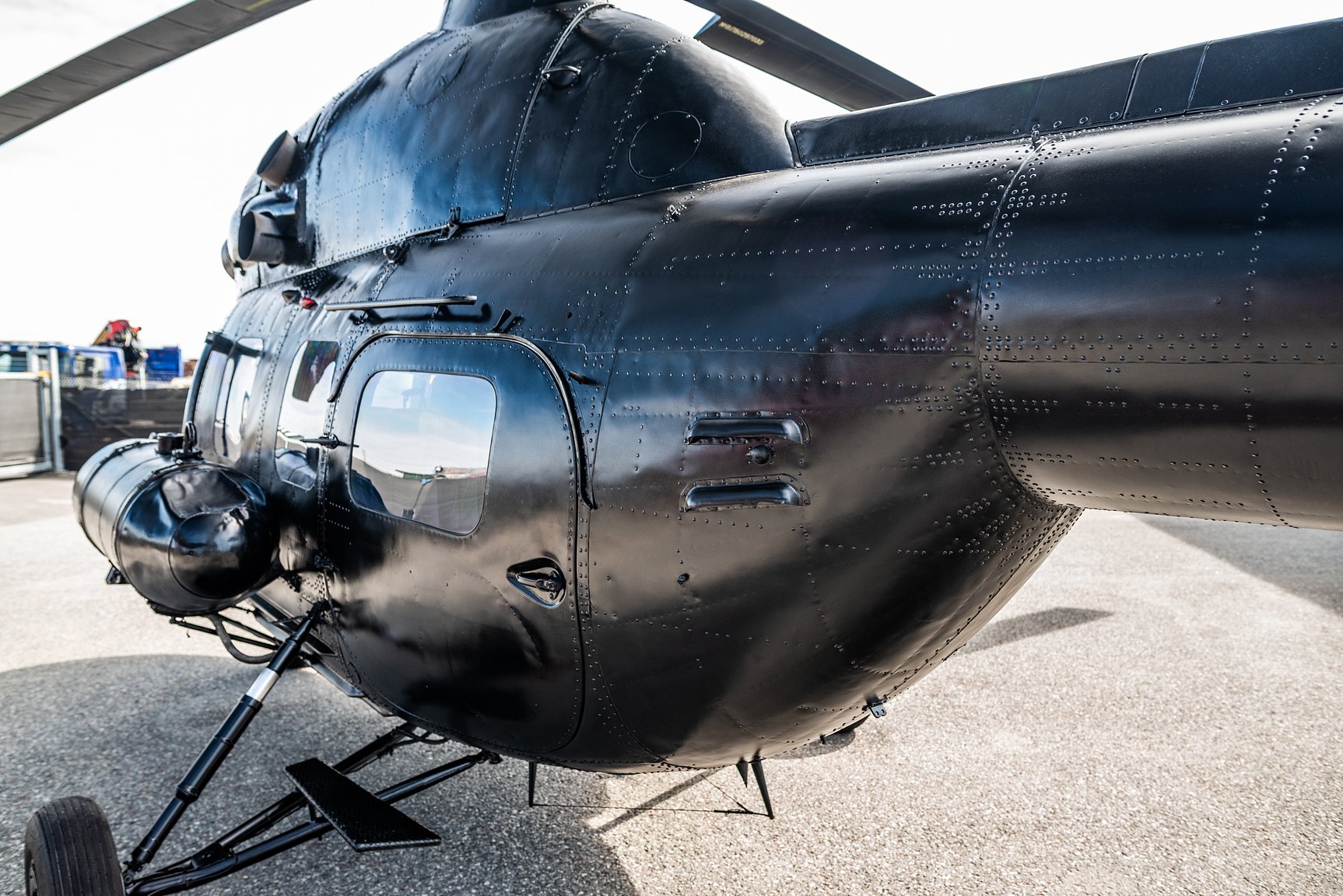 Aussenfoto 1974 MIL Mi-2