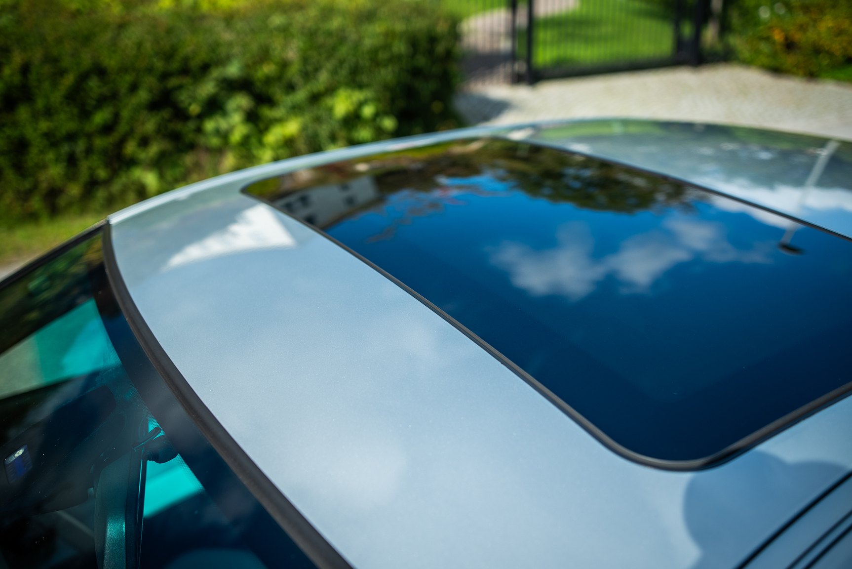 Exterior image of 2006 BMW E60 M5