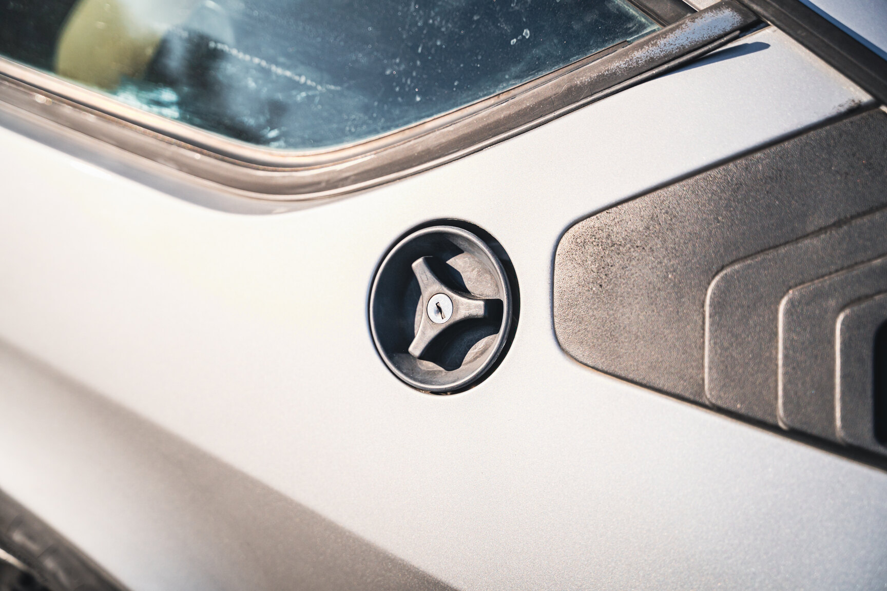 Exterior image of 1985 Alfa Romeo GTV 6 2.5 (36)