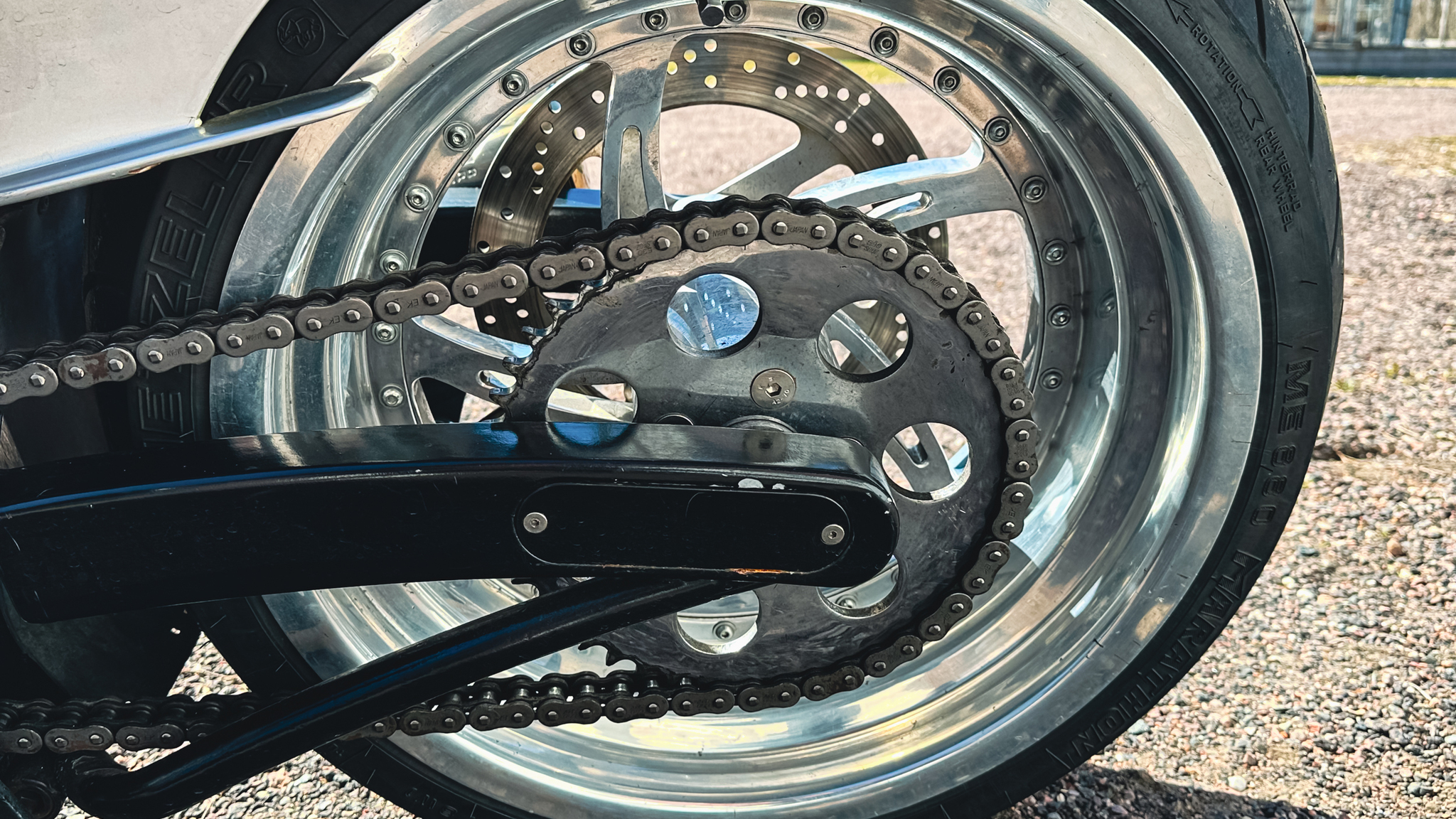 Exteriörbild på 2000 Harley-Davidson FXST Custom (9)