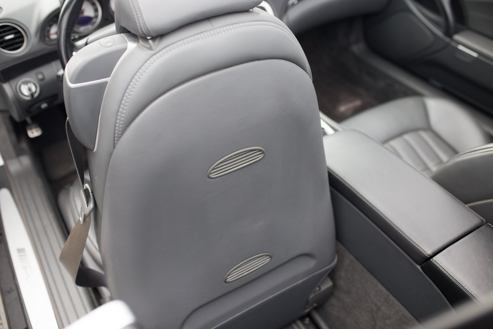 Interior image of 2002 Mercedes-Benz SL55 AMG