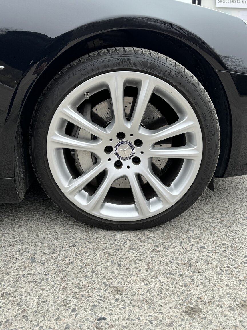 Exterior image of 2013 MERCEDES-BENZ SL 500