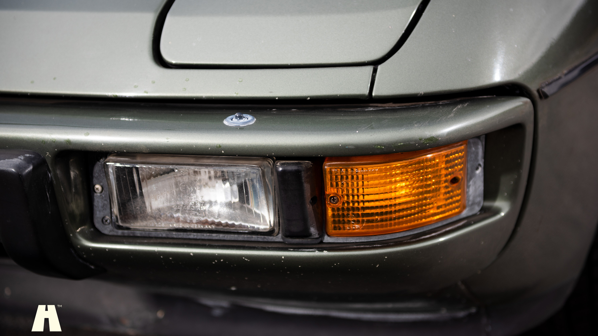 Exterior image of 1981 Porsche 924 (90)