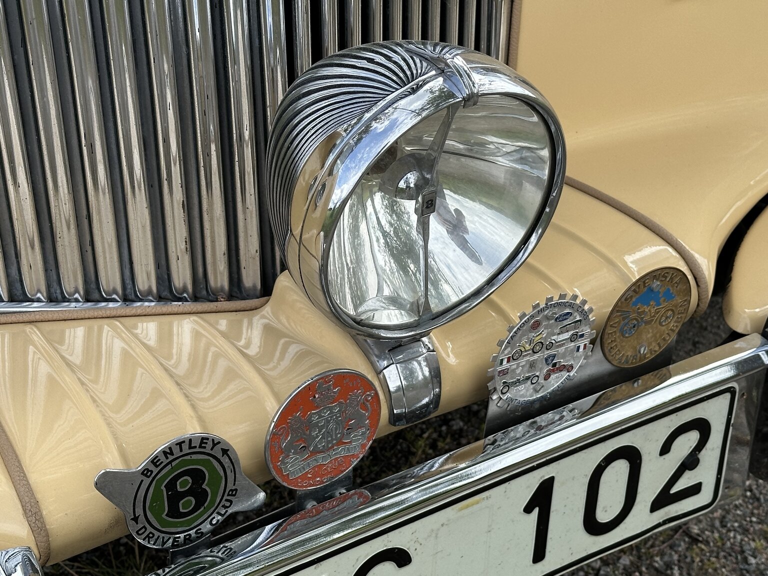 Exteriörbild på 1947 Bentley Mark IV Sport Saloon
