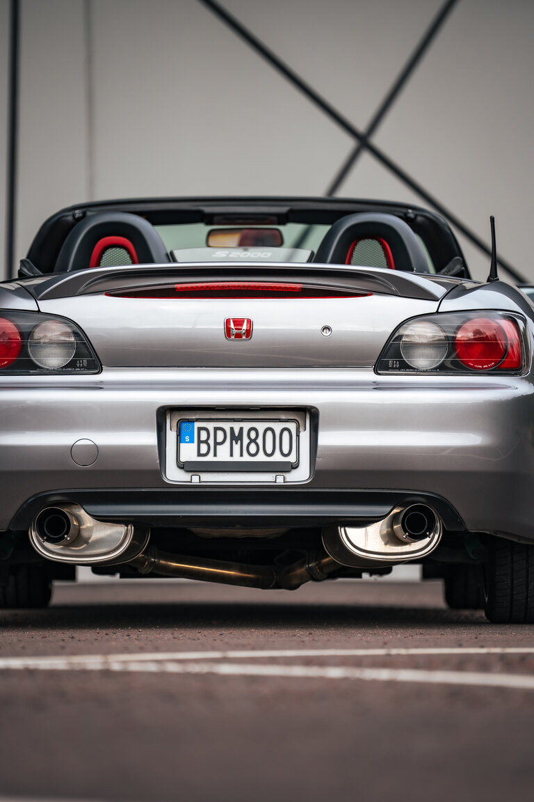 Exterior image of 2000 Honda S2000 AP1