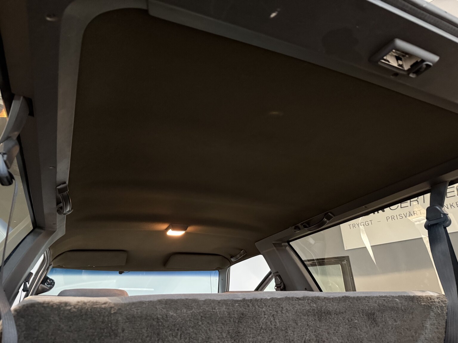 Interior image of 1992 GMC Typhoon 