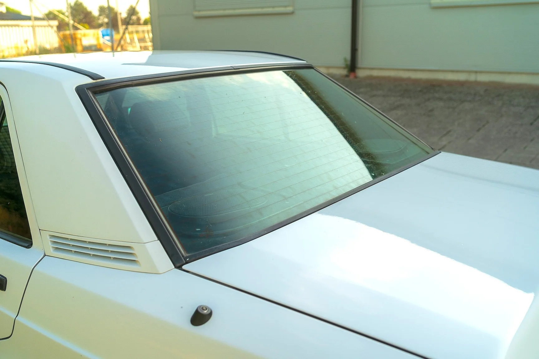 Aussenfoto 1992 Mercedes-Benz 190 E 1.8 - NO RESERVE (20)
