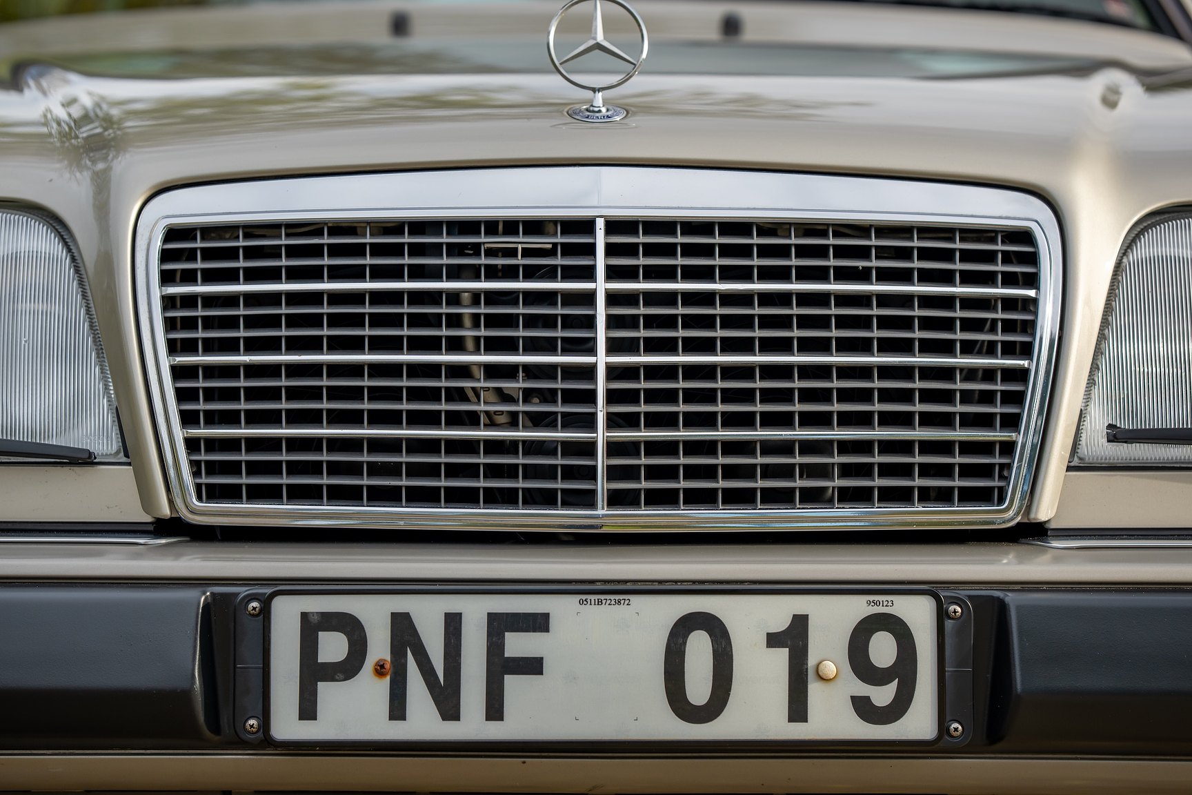 Exteriörbild på 1992 Mercedes-Benz 300 CE-24