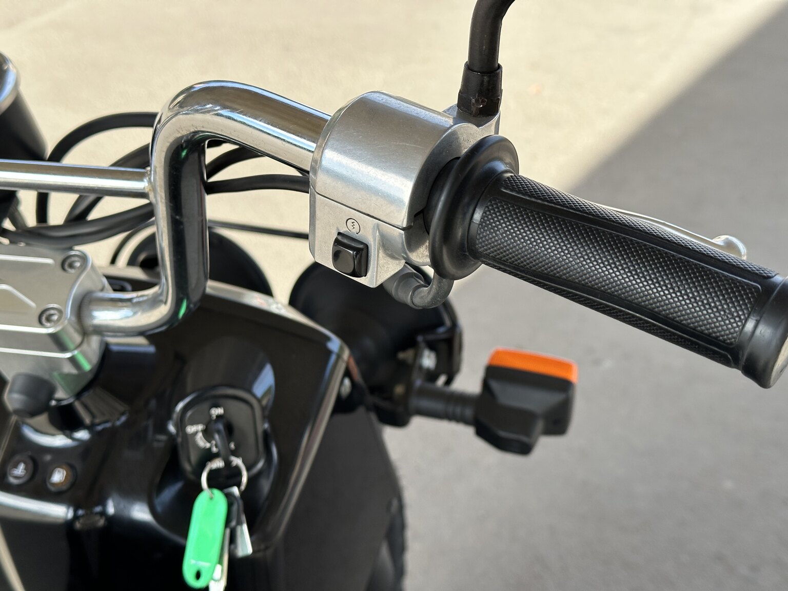 Exterior image of 2010 Honda NPS 50 Zoomer
