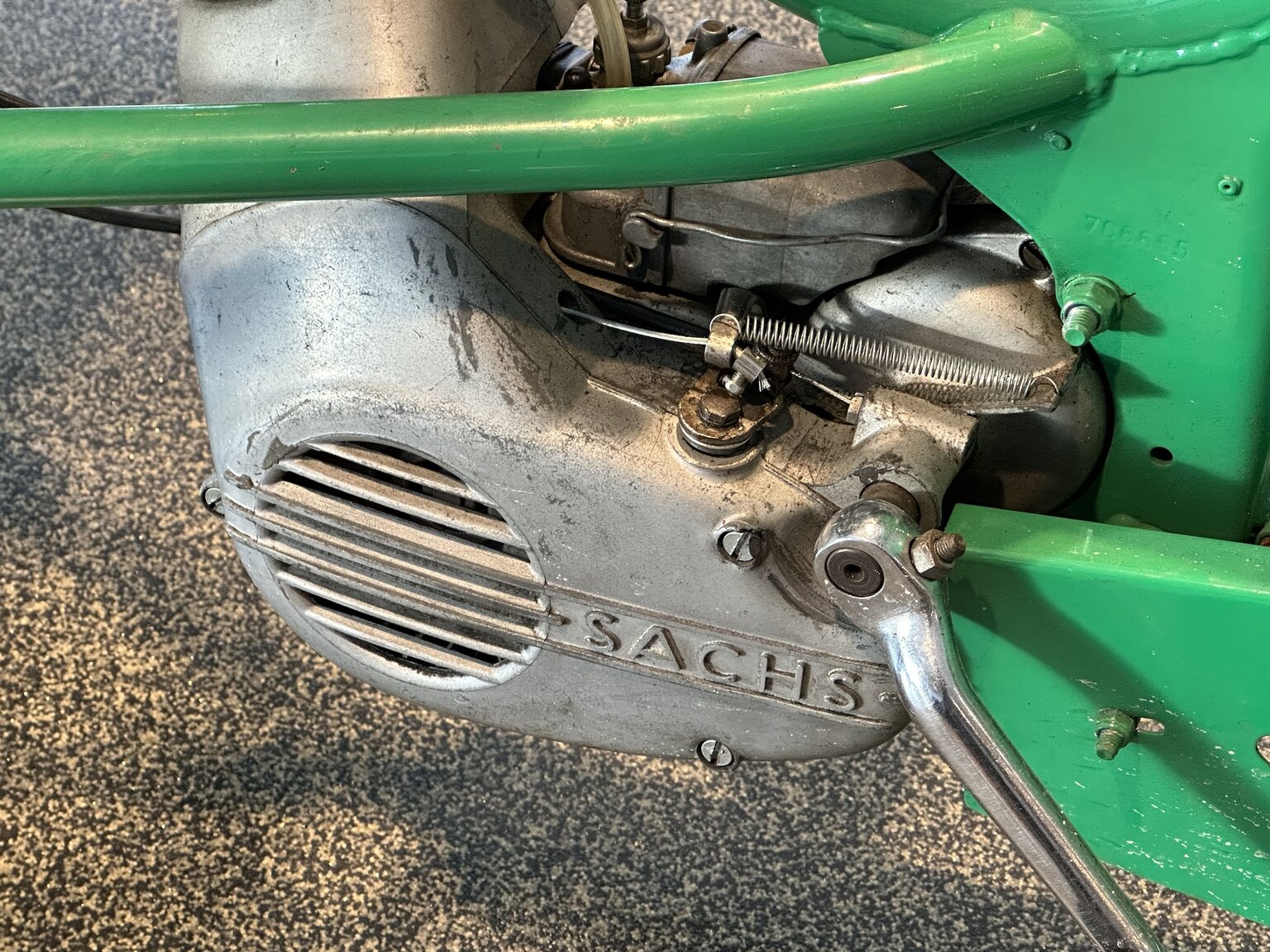 1970 Cresent 1189 flakmoped, Mekanik