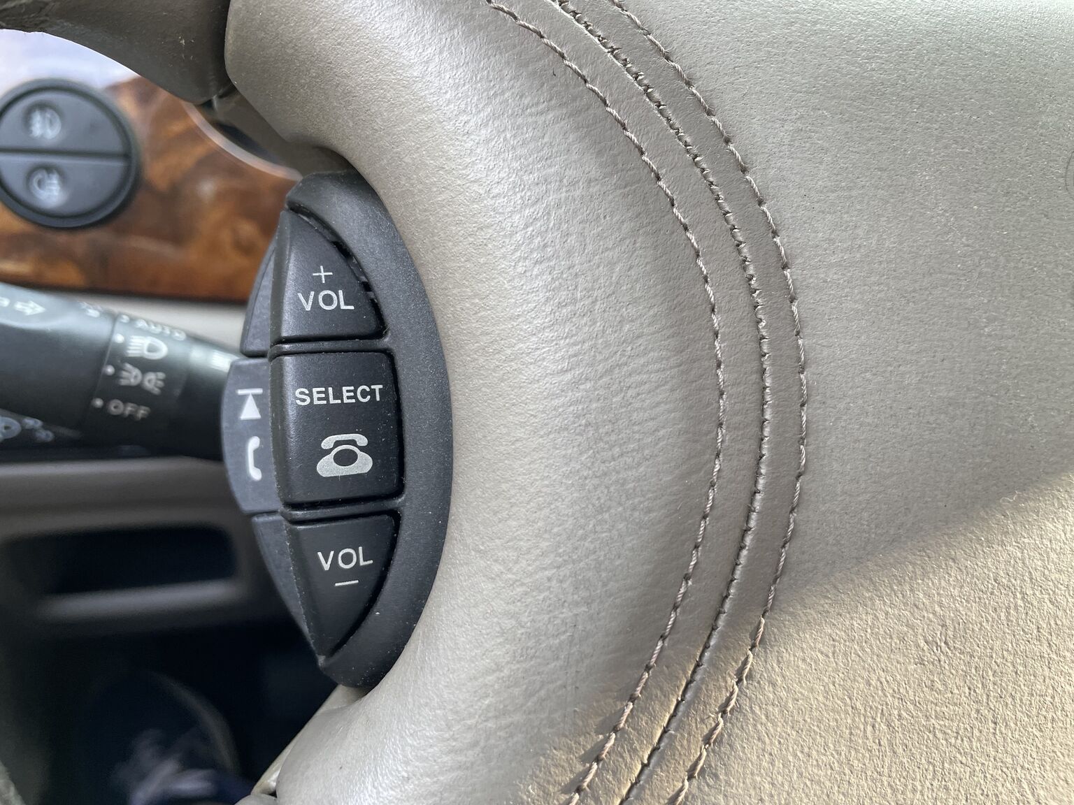 Innenraumfoto von 1998 Jaguar XJ8 Sovereign (10)