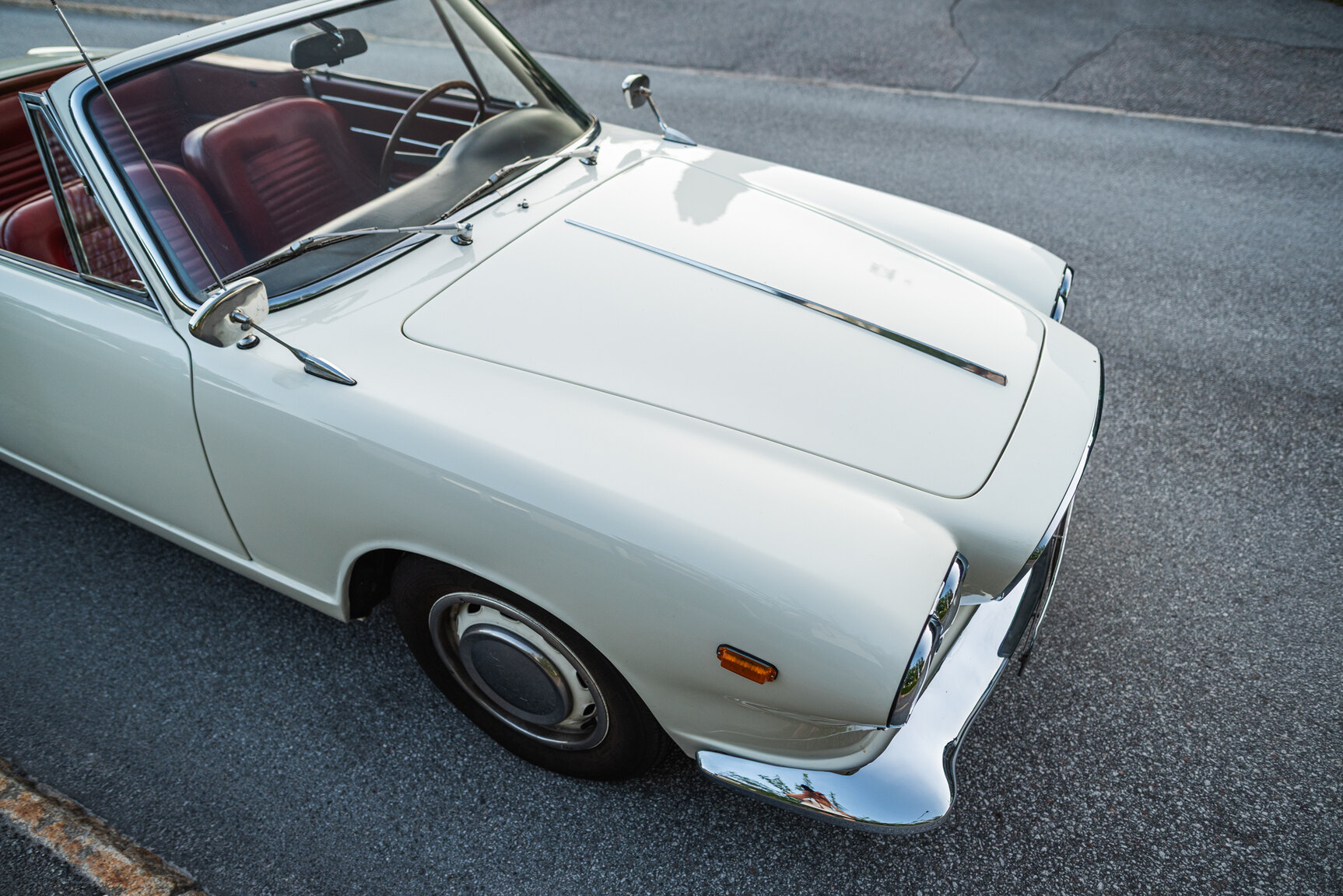 Exterior image of 1964 Lancia Flavia Vignale  