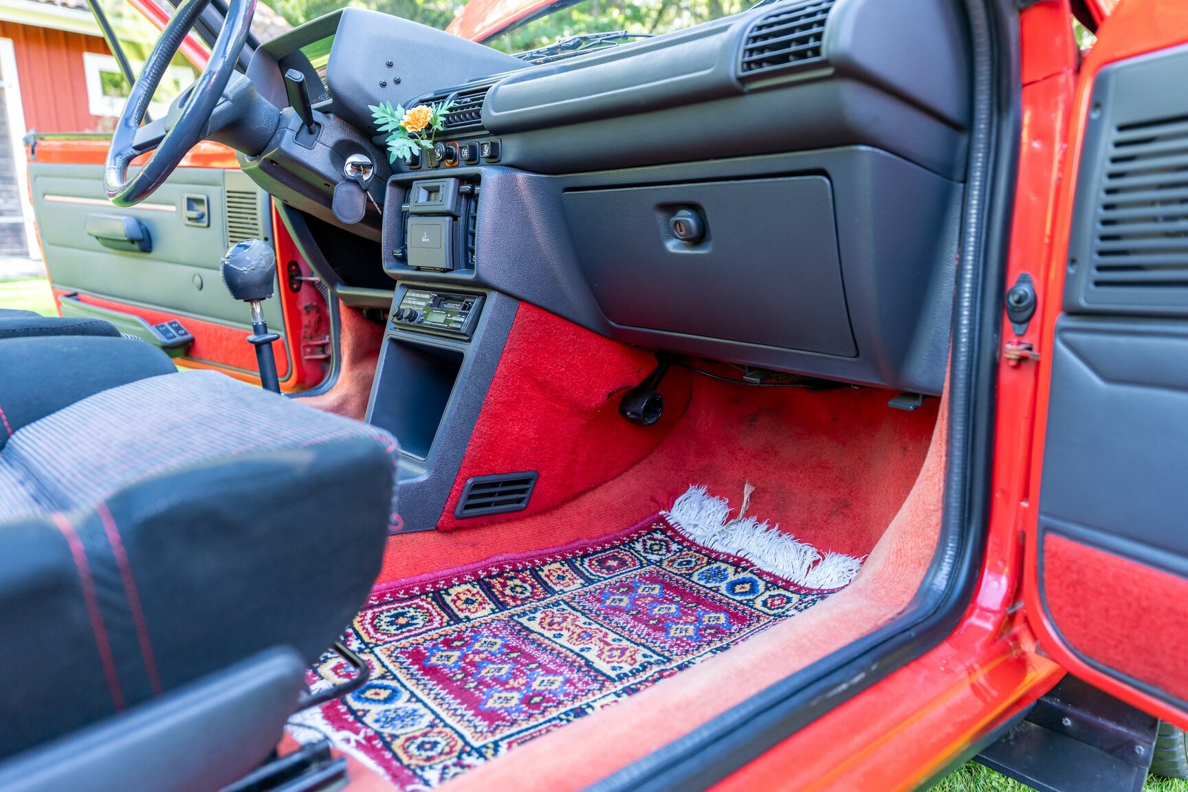 Innenraumfoto von 1987 Peugeot 205 CTI 1.6