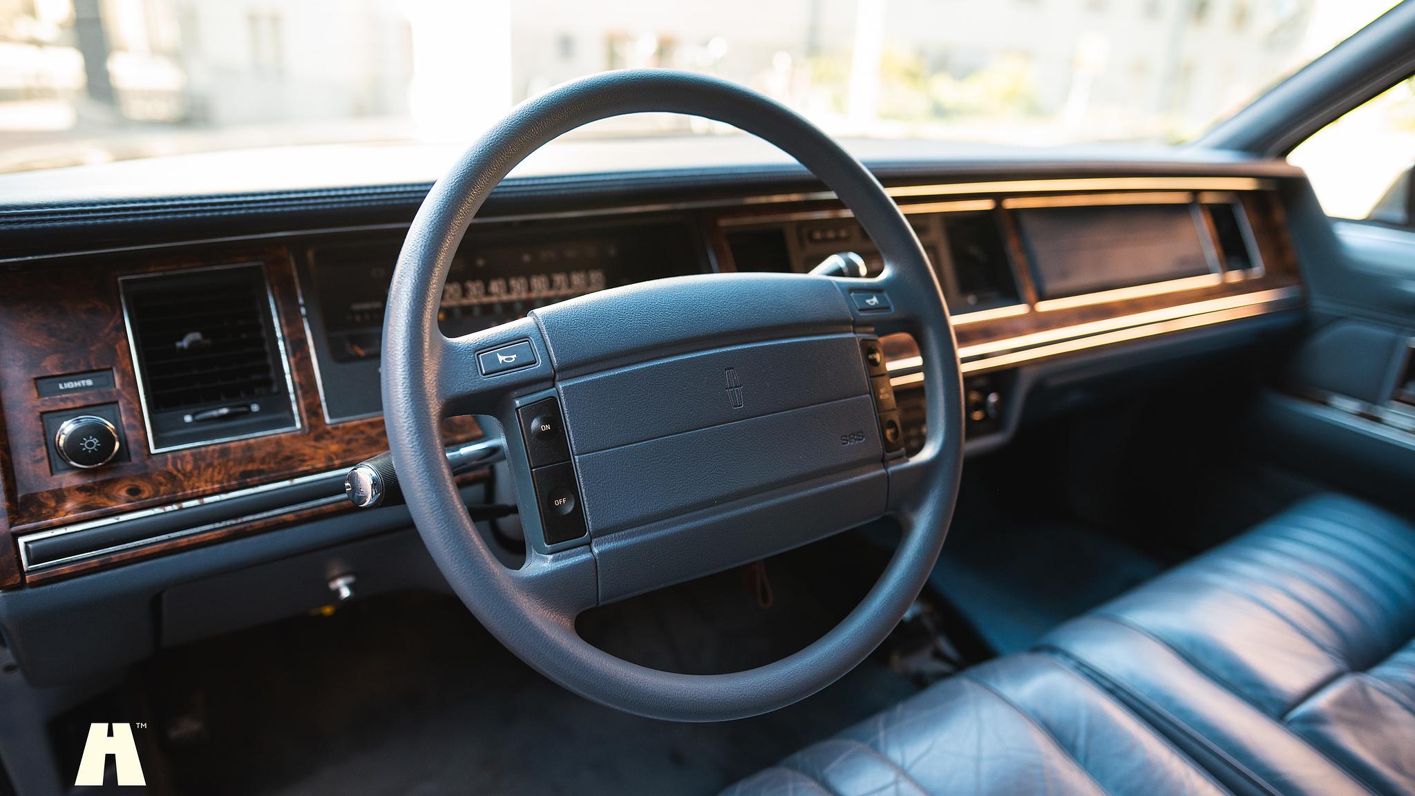 Innenraumfoto von 1992 Lincoln Town Car Limousine 