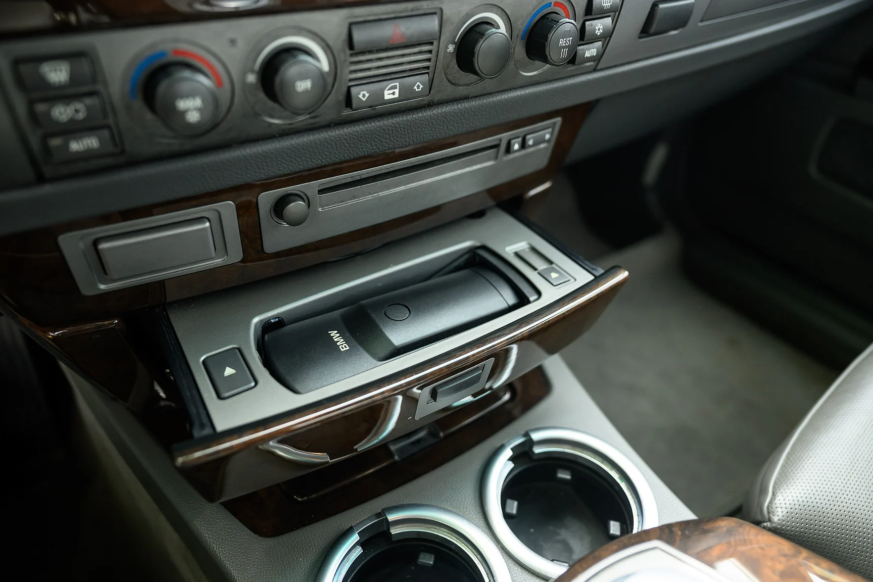 Interiörbild 2001 BMW 745i (20)
