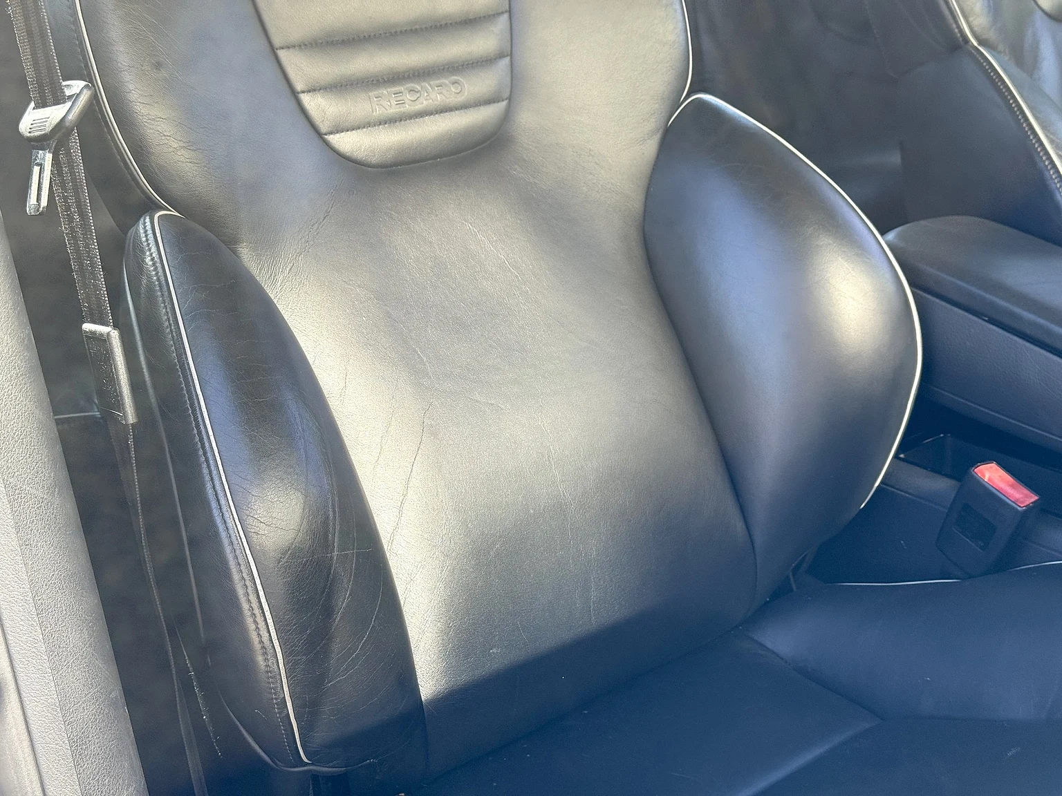 Interior image of 2002 Audi RS 6 Avant (53)