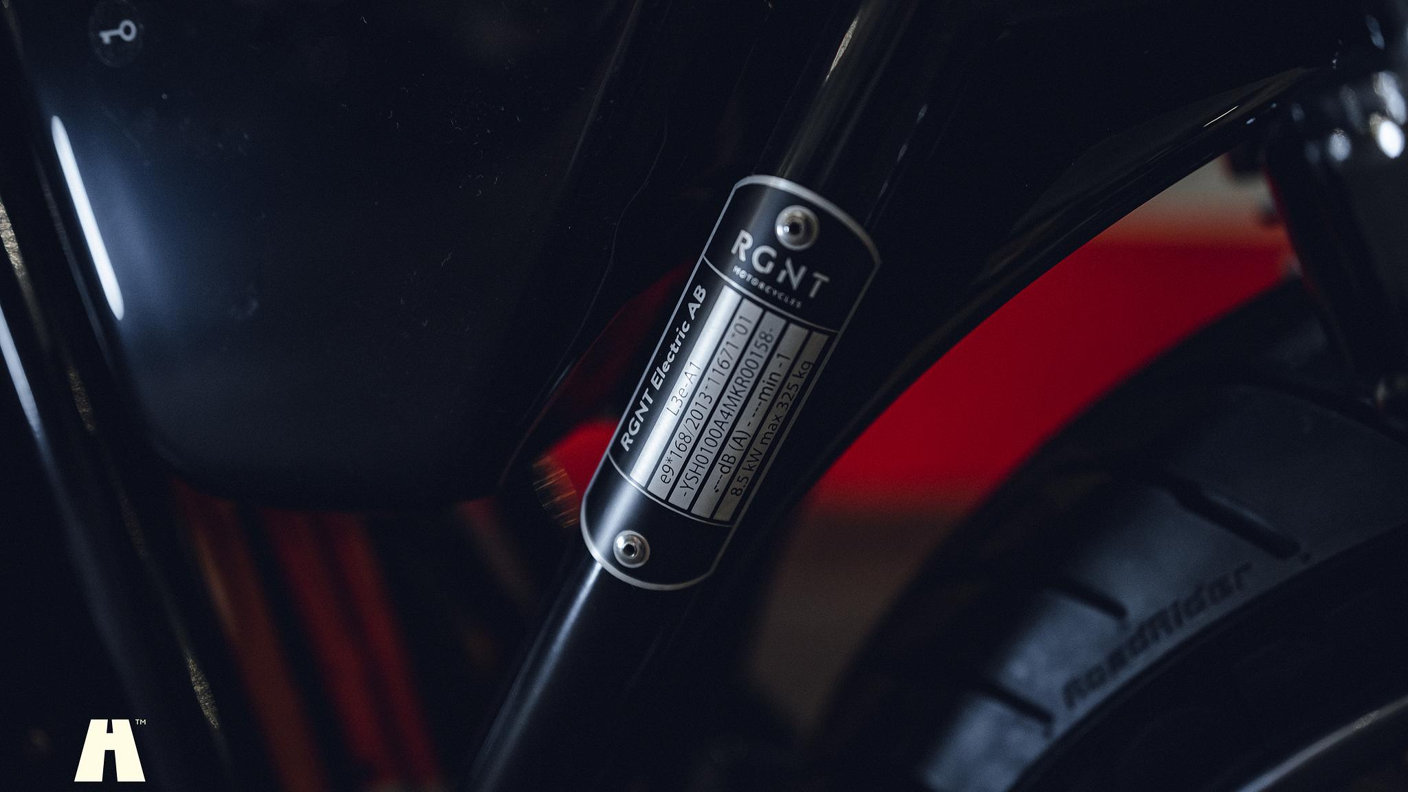 Image of 2022 RGNT NO.1 CLASSIC mechanics