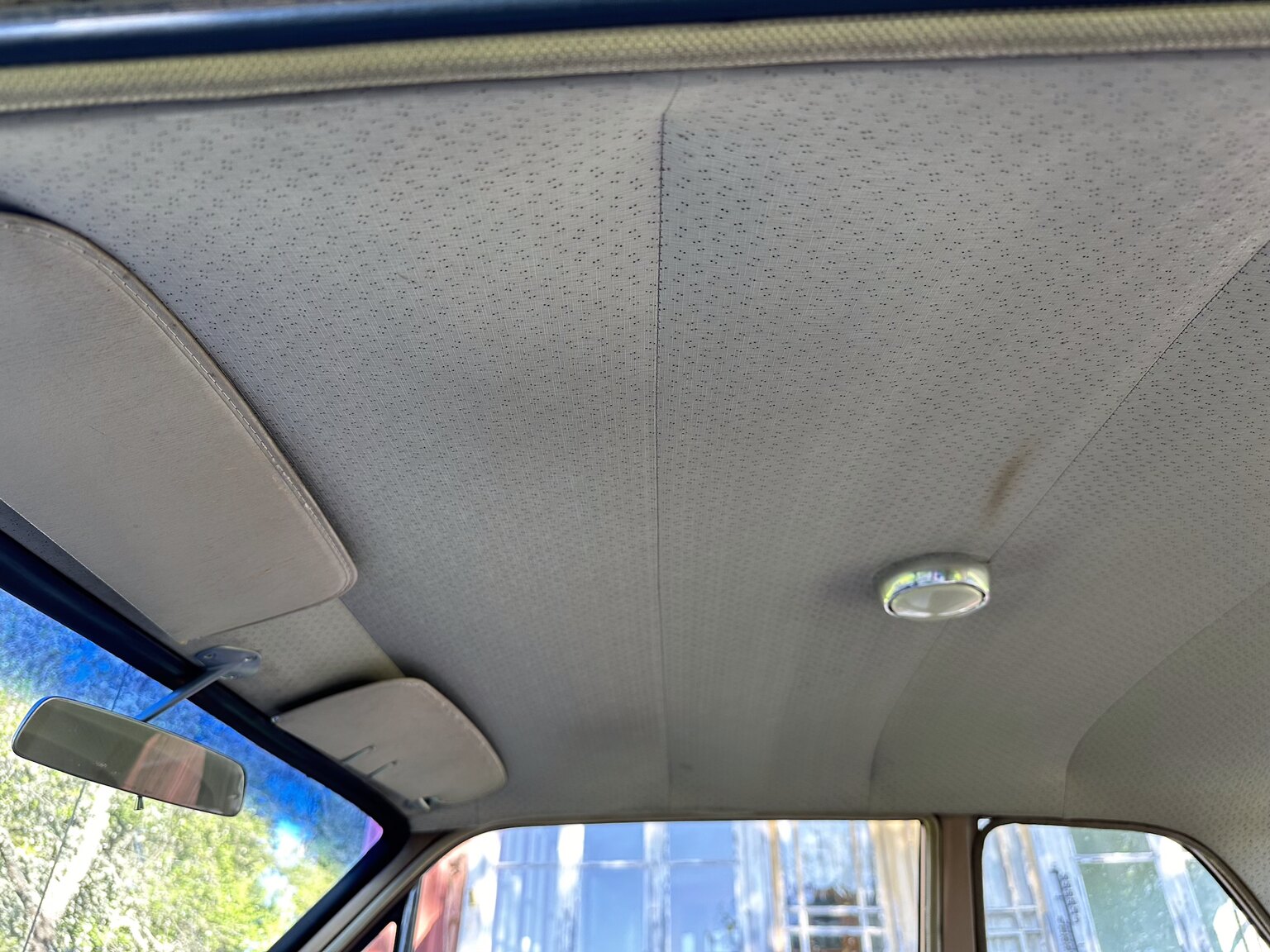 Interiörbild 1966 Plymouth Valiant 100 2-door Sedan